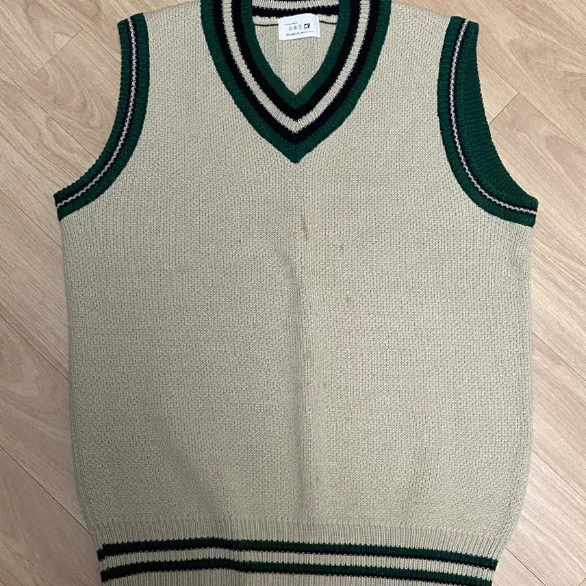[BUNJANG] DGT Beige Knit Vest / DGT 베이지 니트 베스트