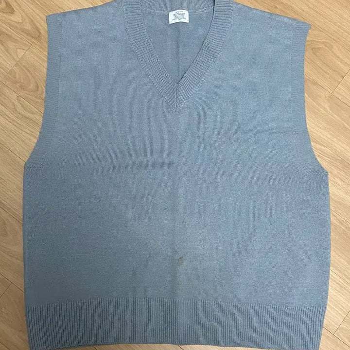 [BUNJANG] Letter Como V-Neck Knit Vest / 레테르코모 브이넥 니트 베스트