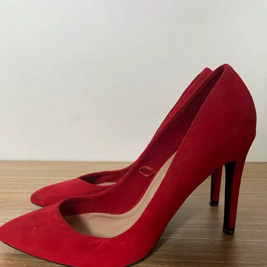 [BUNJANG] Bershka High Heels (Size 38) / Bershka 여성 하이힐 (38)