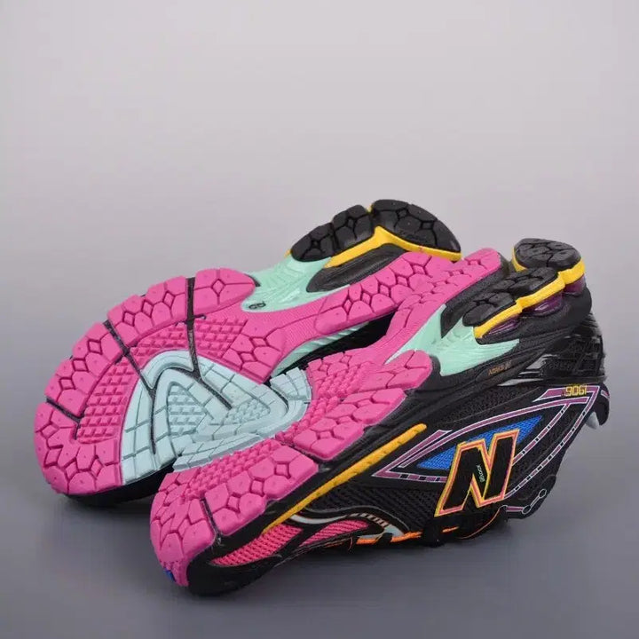 [BUNJANG] New Balance 1906R Black/Pink Sneakers (Size 230) / 뉴발란스 1906R 블랙/핑크 운동화 사이즈230