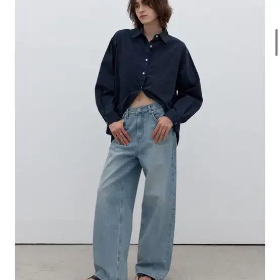 [SOLD OUT] 코어드 Washed loose denim (light blue)
