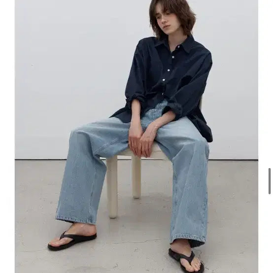 [SOLD OUT] 코어드 Washed loose denim (light blue)