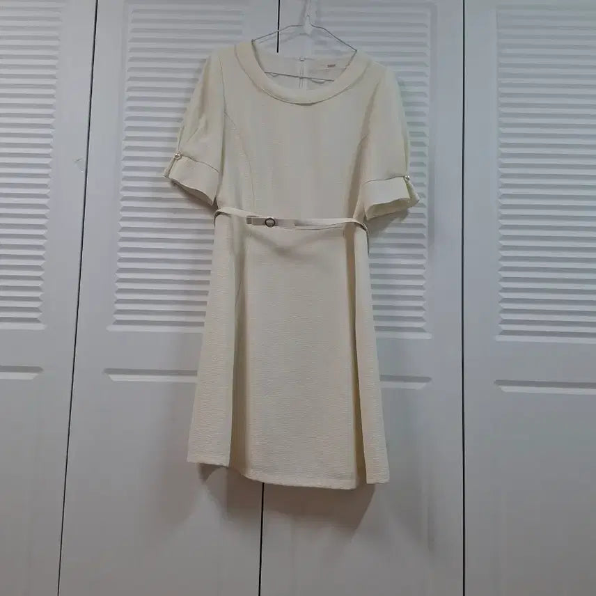 [BUNJANG] Roem Ivory Belted Short-Sleeve Midi Dress / 아이보리 벨트 반팔 원피스