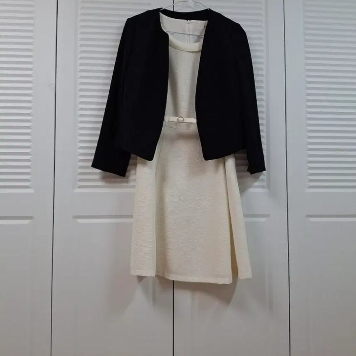 [BUNJANG] Roem Ivory Belted Short-Sleeve Midi Dress / 아이보리 벨트 반팔 원피스