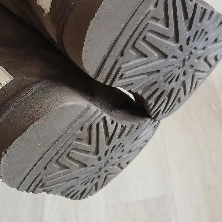 [BUNJANG] UGG 어그 다크브라운 클래식 / UGG 어그 다크브라운 클래식