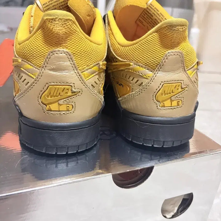 [SOLD OUT] 나이키 오프화이트 러버덩크 275 판매합니다