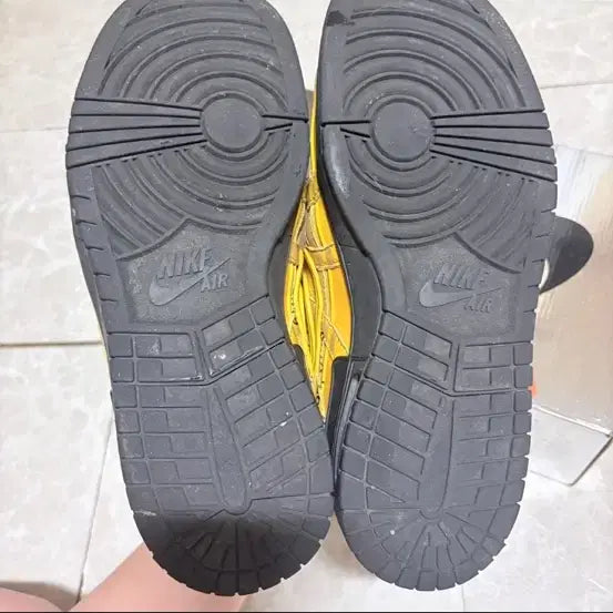 [SOLD OUT] 나이키 오프화이트 러버덩크 275 판매합니다
