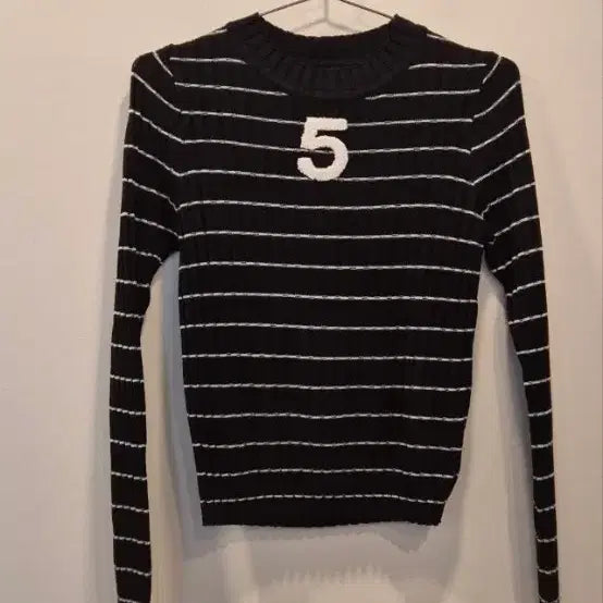 [BUNJANG] Striped Ribbed Knit Sweater / 새상품 골지 단가라 니트