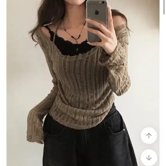 [BUNJANG] See-Through Layered Long Sleeve Knit Top / 시스루 레이어드 긴팔니트 교신 에이블리 판매