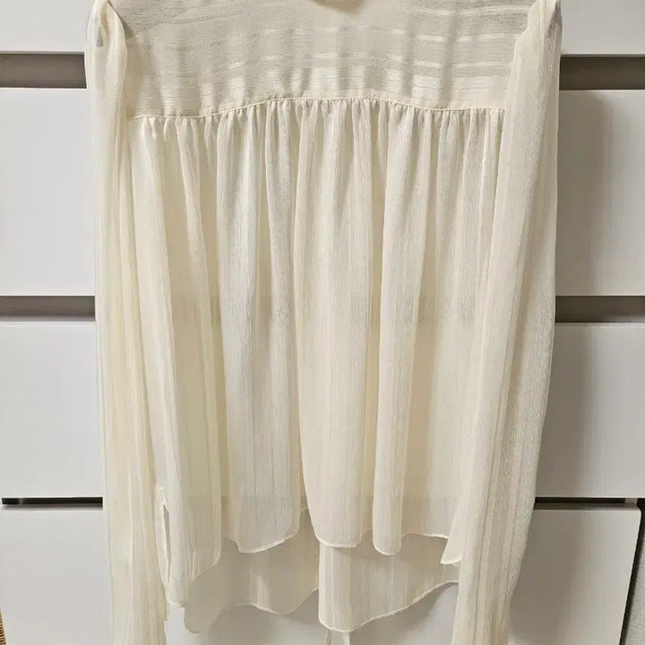 [SOLD OUT] 가브리엘리 블라우스