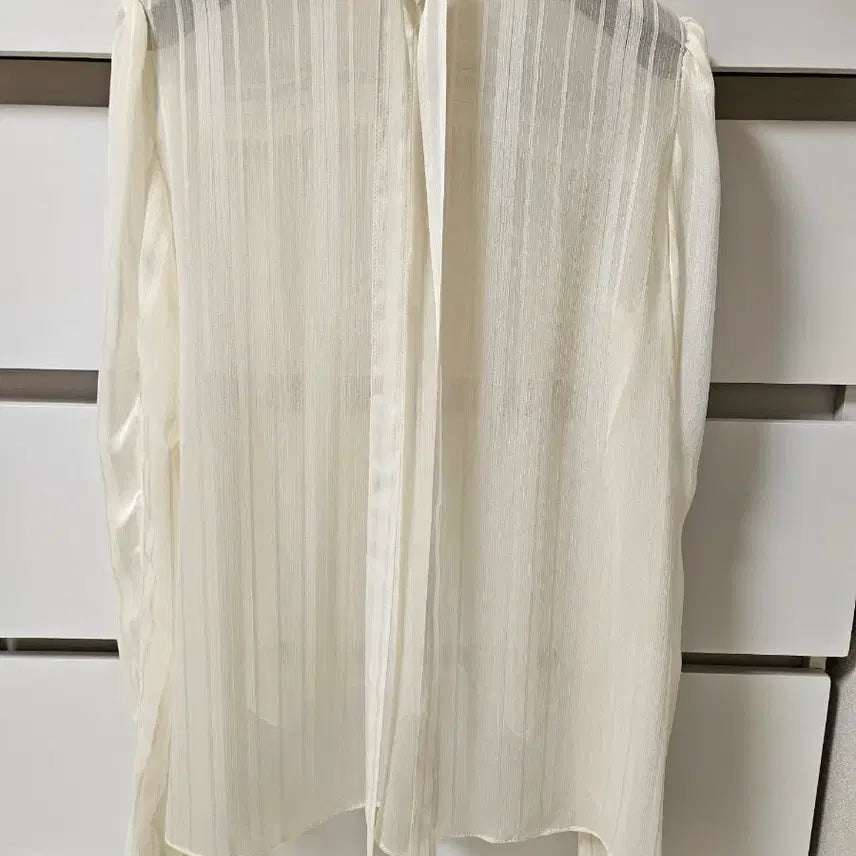 [SOLD OUT] 가브리엘리 블라우스