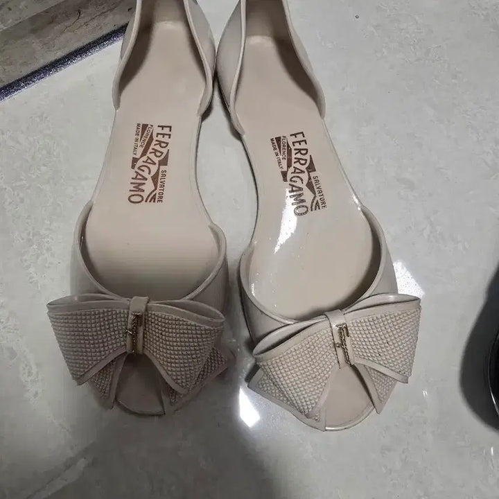 [BUNJANG] Ferragamo Jelly Shoes / 페라가모 젤리슈즈