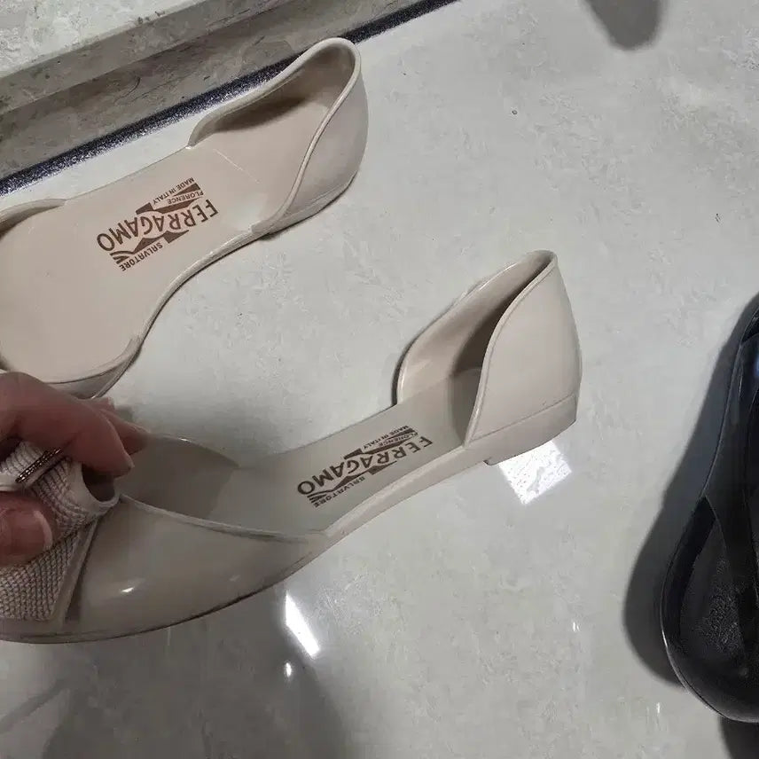 [BUNJANG] Ferragamo Jelly Shoes / 페라가모 젤리슈즈
