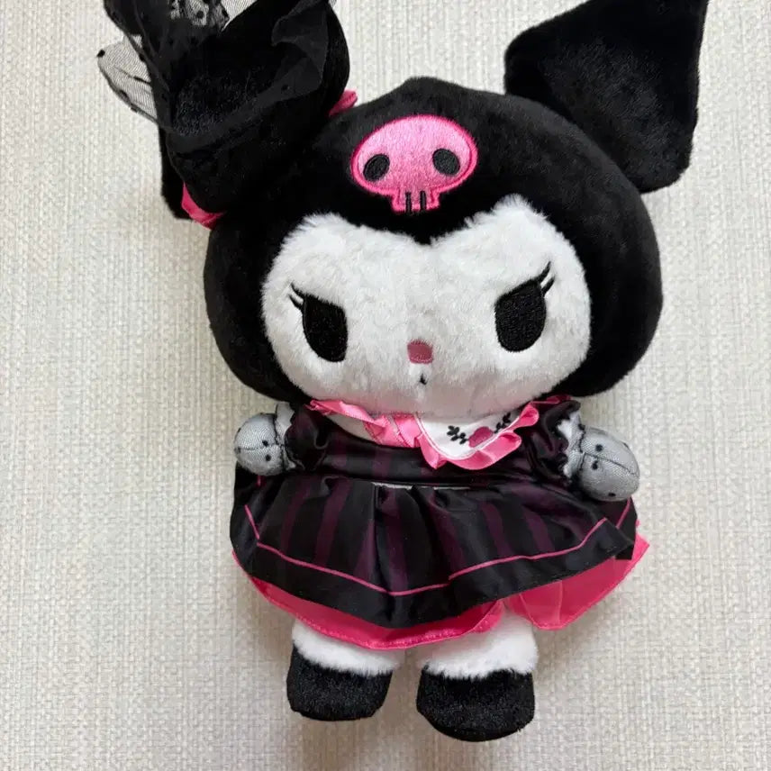 [BUNJANG] Kuromi Ojousama Medium Doll / 쿠로미 오죠사마 중형인형