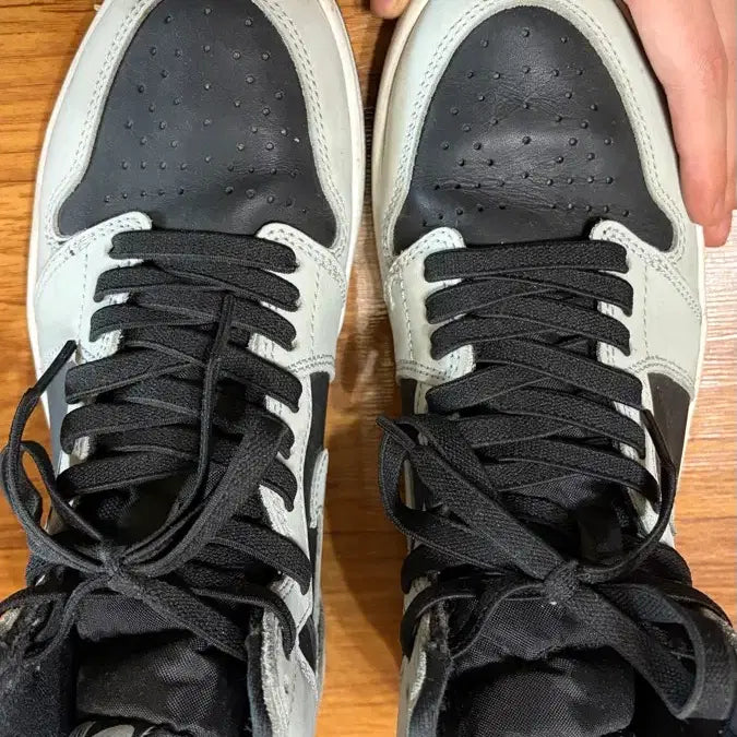 [BUNJANG] Nike Air Jordan 1 Retro High OG Shadow 2.0 Sneakers / 조던 1 레트로 하이 OG 쉐도우 2.0 260