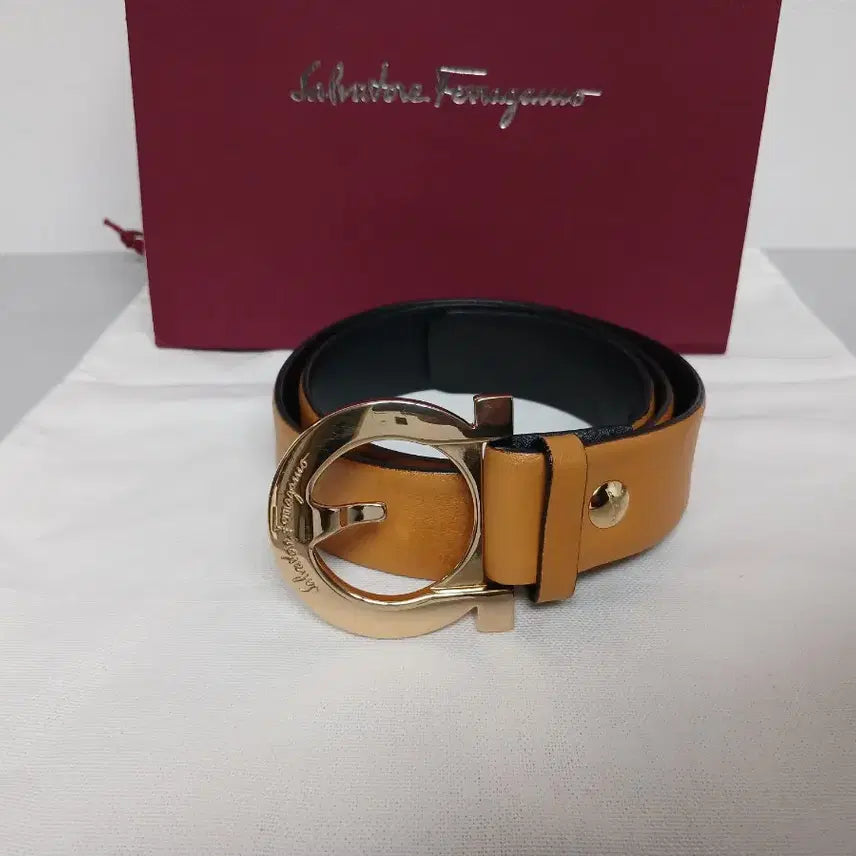 [SOLD OUT] 페라가모 금장 버클 벨트 브라운 계열 여성벨트