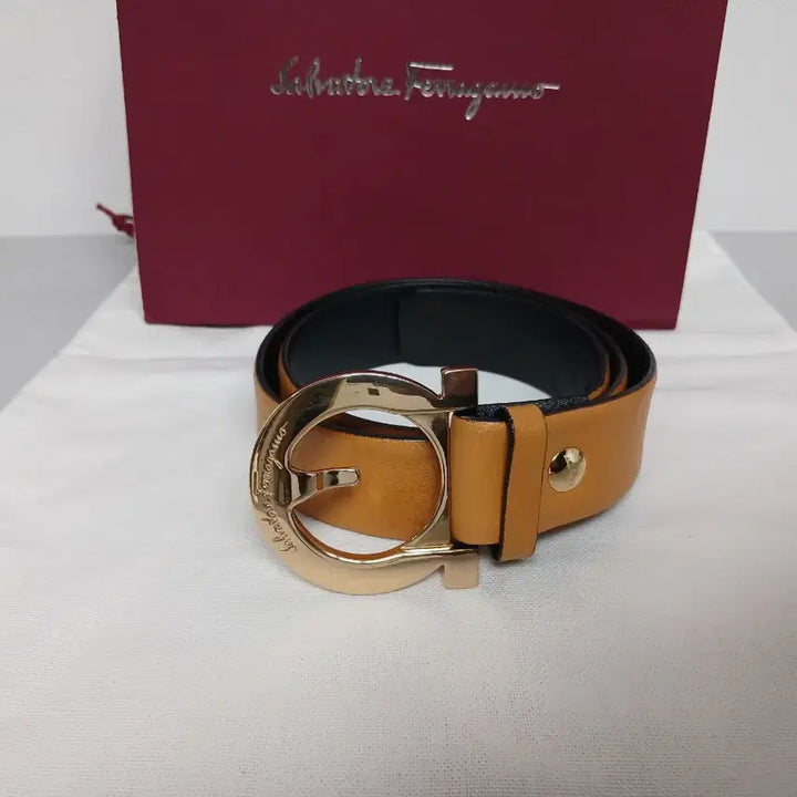 [SOLD OUT] 페라가모 금장 버클 벨트 브라운 계열 여성벨트