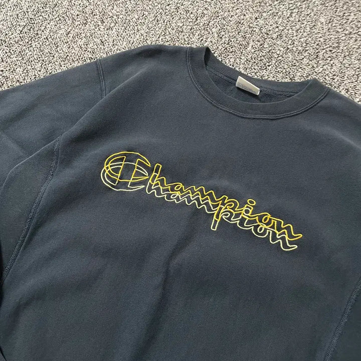 [BUNJANG] Vintage 9 Japanese Vintage Champion Reverse Weave Logo Sweatshirt Navy / 빈티지9. 일본빈티지 챔피온 리버스위브 로고 맨투맨 스웻셔츠 네이비