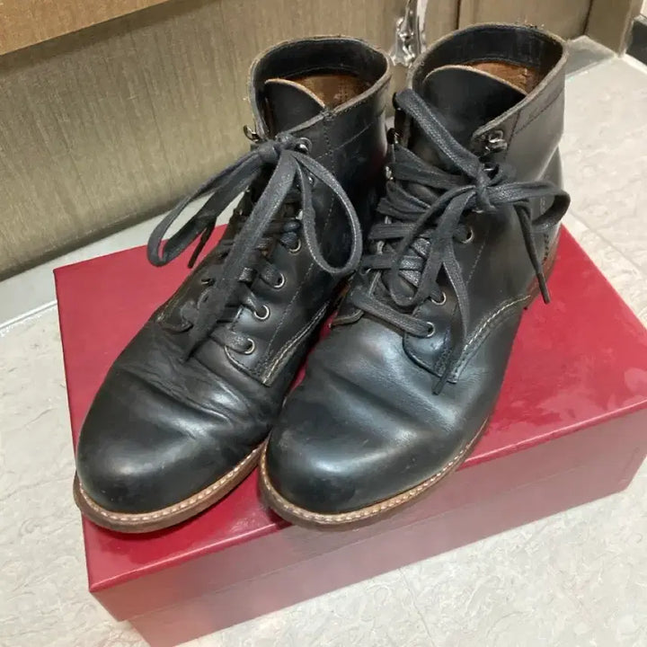 [BUNJANG] Wolverine 1000 Mile Boots Black / 울버린 1000마일 부츠 블랙