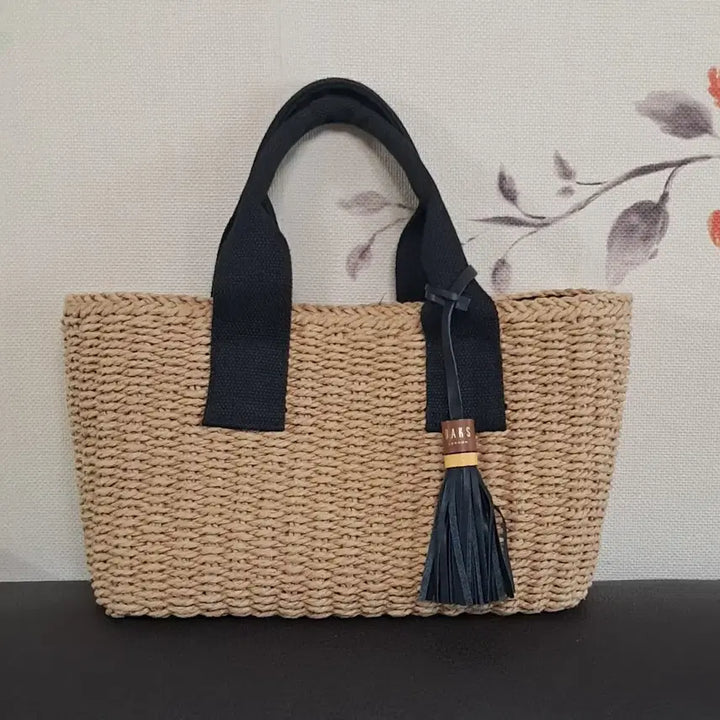 [BUNJANG] Daks Rattan Tote Bag with Black Tassel Accent / 닥스 라탄 토트백 블랙 태슬 장식