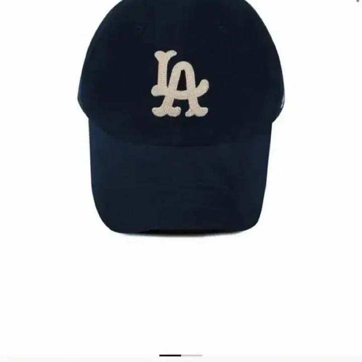 [BUNJANG] Lynn Avenue LA Chain Stitch Ball Cap Deep Navy / 린에비뉴 / LA 채인 스티치 볼캡 딥네이비 / free