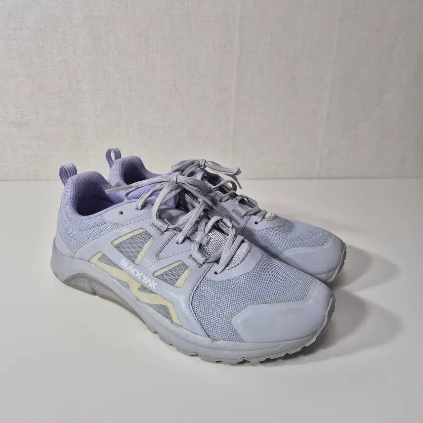 [BUNJANG] Black Yak Trekking Sneakers (Size 240) / 블랙야크 트레킹 운동화