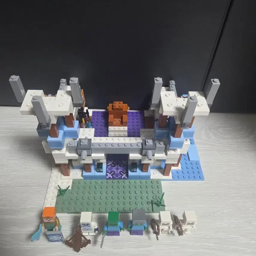 [BUNJANG] Lego Minecraft 21186 Ice Castle / 레고 마인크래프트 21186 얼음성