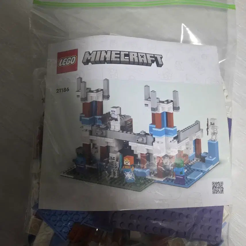 [BUNJANG] Lego Minecraft 21186 Ice Castle / 레고 마인크래프트 21186 얼음성