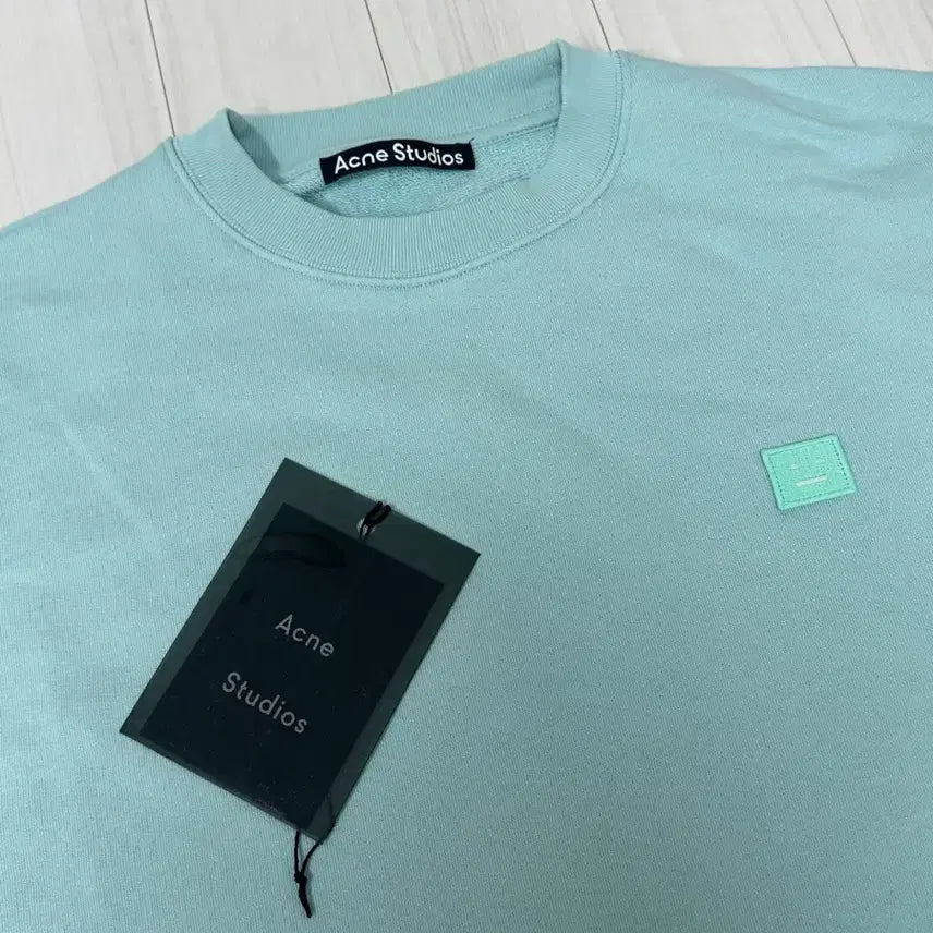 [SOLD OUT] 아크네 스튜디오 민트그린 페어뷰 맨투맨 판매합니다.