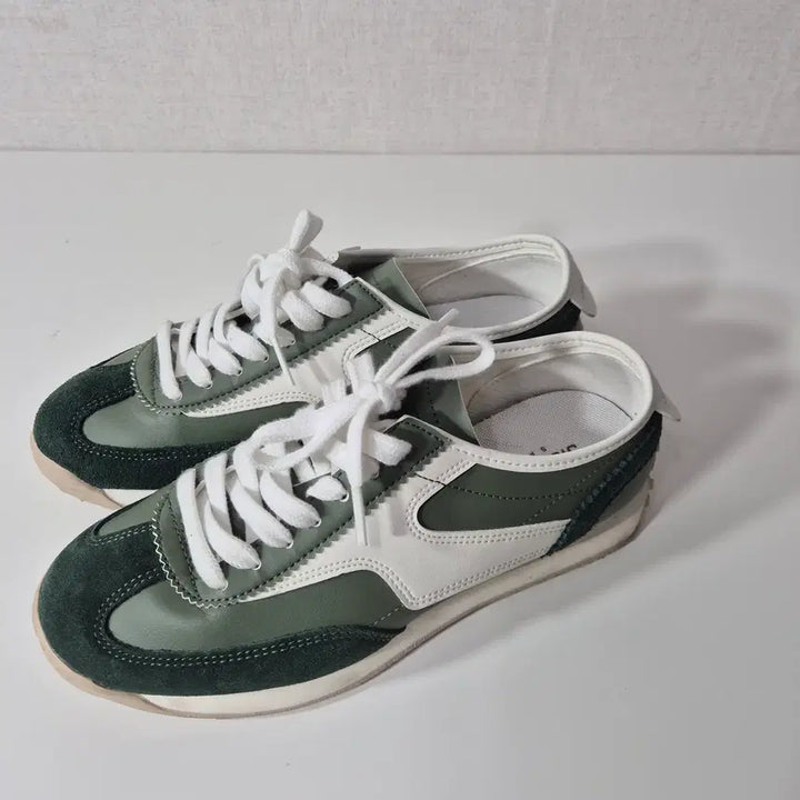 [BUNJANG] JILLSTUART SPORT NEWYORK Swift Sneakers / 질 스튜어트 스포츠 뉴옥 스위프트 스니커즈