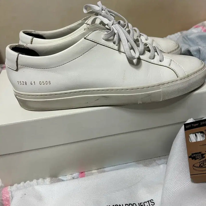 [BUNJANG] Common Projects Achilles Leather Sneakers White Size 41 / 커먼프로젝트 아킬레스 레더 스니커즈 화이트 41사이즈