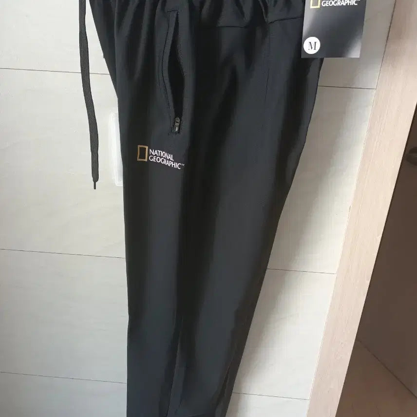 [BUNJANG] National Geographic Spring/Autumn Training Pants Black M Size New / 내셔널지오그래픽 춘추용 트레이닝 M 새상품 블랙