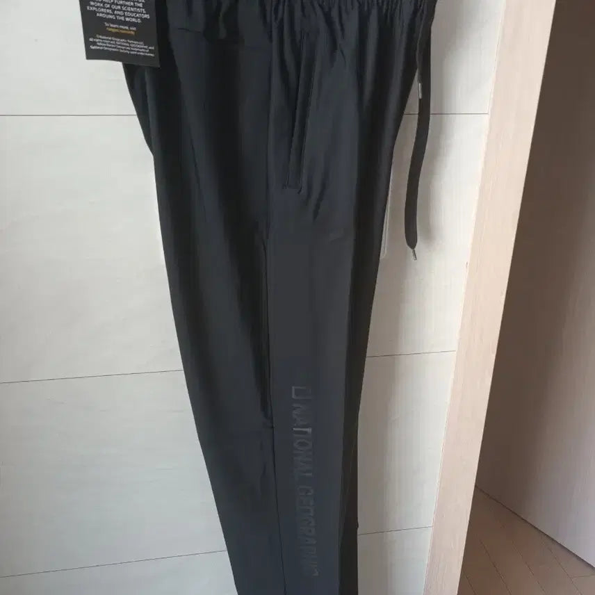 [BUNJANG] National Geographic Spring/Autumn Training Pants Black M Size New / 내셔널지오그래픽 춘추용 트레이닝 M 새상품 블랙