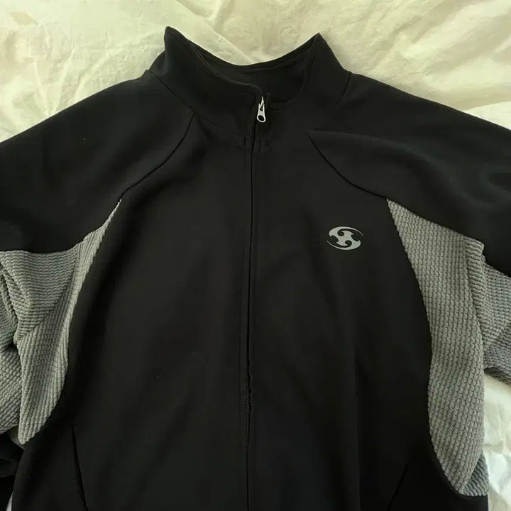[BUNJANG] Sansan Gear Track Jacket Black 1 Size / 산산기어 트랙 자켓 블랙 1사이즈 // 플라스틱프로덕트 엑슬림 아크테릭스