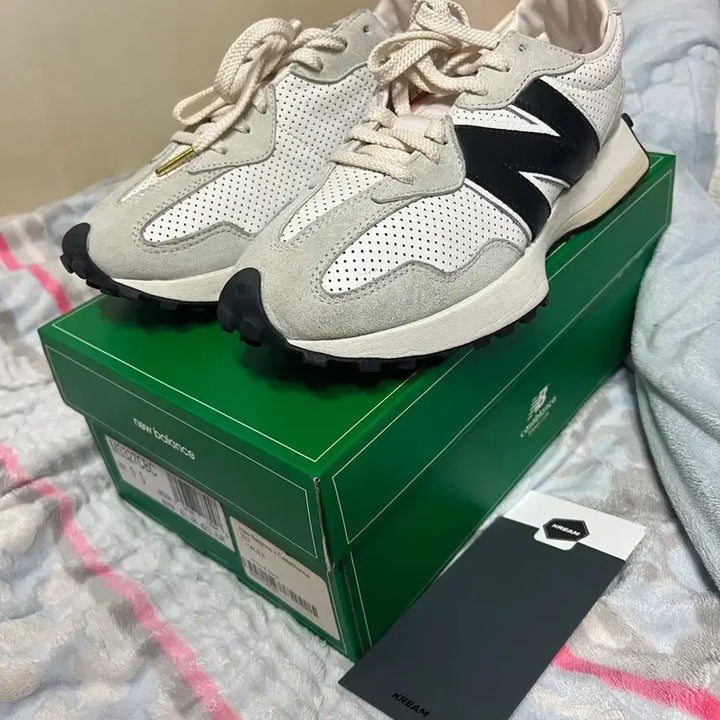 [BUNJANG] New Balance 327 Casablanca White Sneakers / 뉴발란스 327 카사블랑카 화이트 KREAM택포함 270사이즈