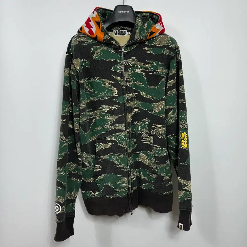 [BUNJANG] Bape Tiger Camo Full Zip Hoodie (2XL) / Bape 베이프 타이거 카모 후드집업 2XL