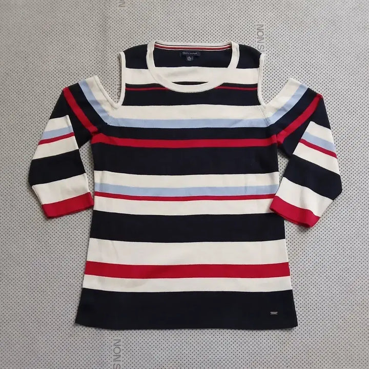 [BUNJANG] Tommy Hilfiger Striped Open Shoulder Knit Sweater / 타미힐피거 스트라이프 오픈숄더 니트