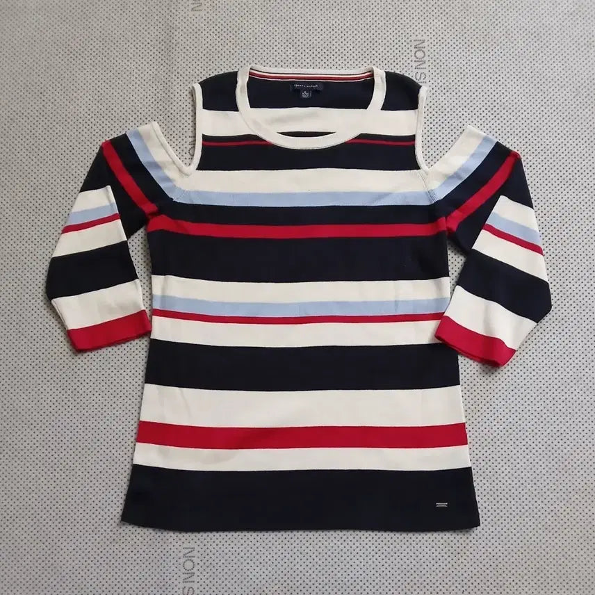 [BUNJANG] Tommy Hilfiger Striped Open Shoulder Knit Sweater / 타미힐피거 스트라이프 오픈숄더 니트