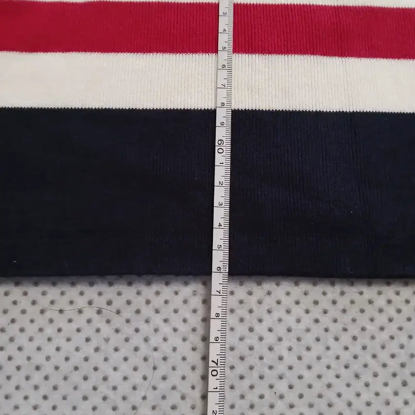 [BUNJANG] Tommy Hilfiger Striped Open Shoulder Knit Sweater / 타미힐피거 스트라이프 오픈숄더 니트