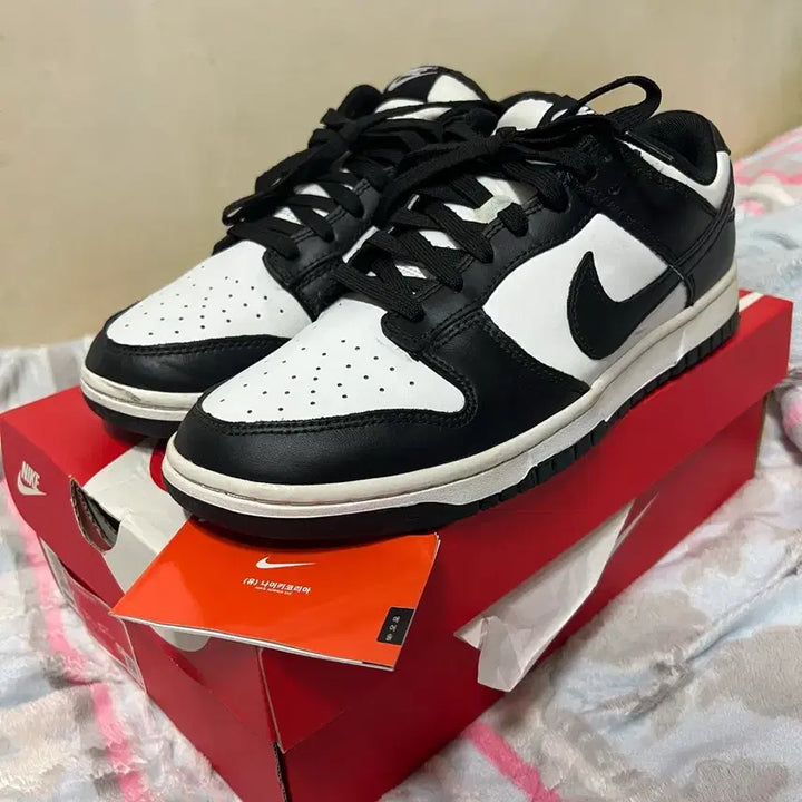 [BUNJANG] Nike Dunk Low Black White (Panda) Sneakers / 나이키 덩크 로우 블랙 화이트 (범고래)270 판매
