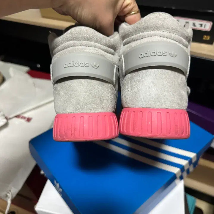 [BUNJANG] Adidas Suede Sneakers 240 / 아디다스 스웨이드 운동화 240