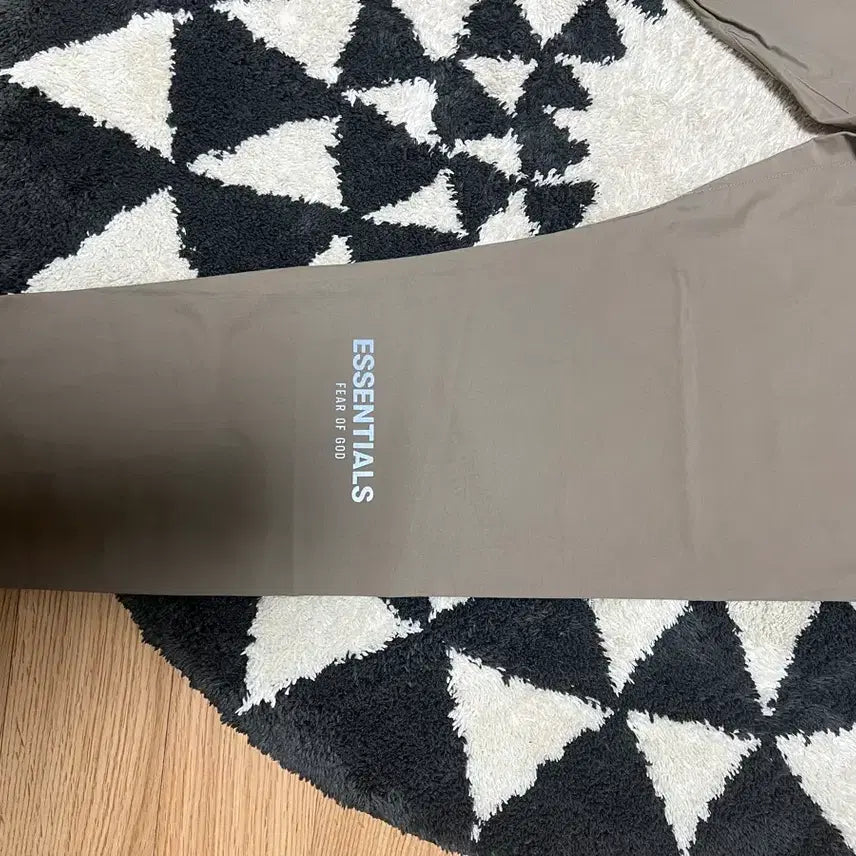 [BUNJANG] Fear of God Nylon Pants - Medium / 피오갓 나일론 팬츠 m