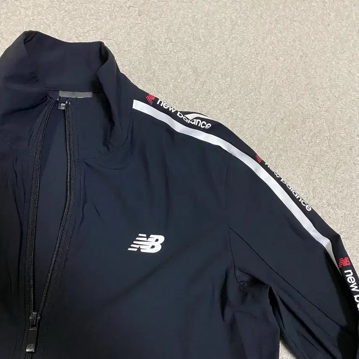 [BUNJANG] New Balance Black Track Jacket Zip-Up Logo M (95) / 뉴발란스 블랙 트랙 자켓 집업 로고 m 95