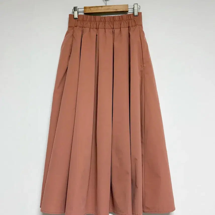 [SOLD OUT] 인디핑크 바스락 면 플레어 롱스커트 뒤밴딩/주머니 새상품