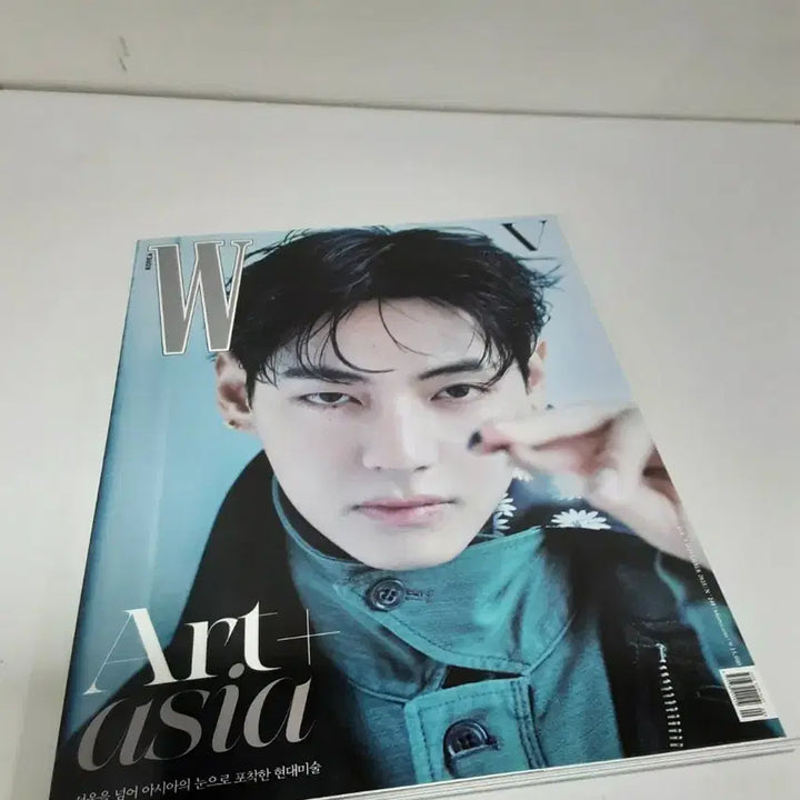 [BUNJANG] W Korea V Magazine / W 코리아 뷔 화보 잡지