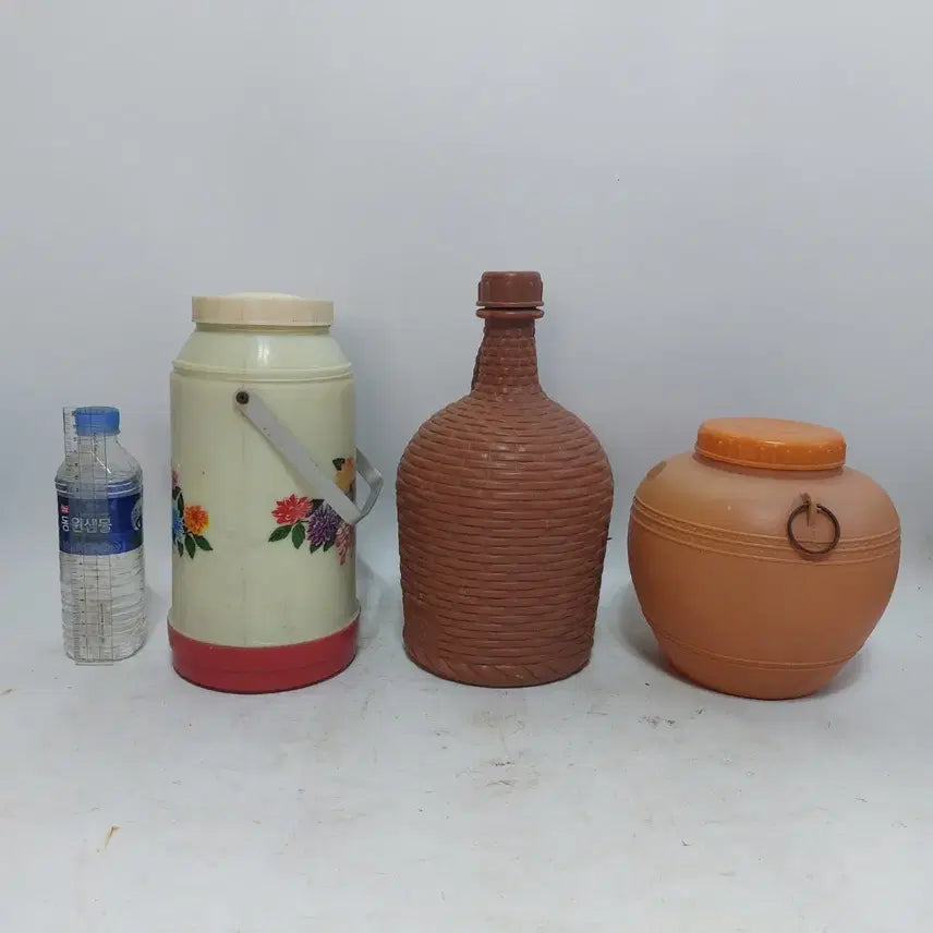 [BUNJANG] Manmuldang Assorted Antique Items / 추억의 근대사 물건 -  소품용. 만물당