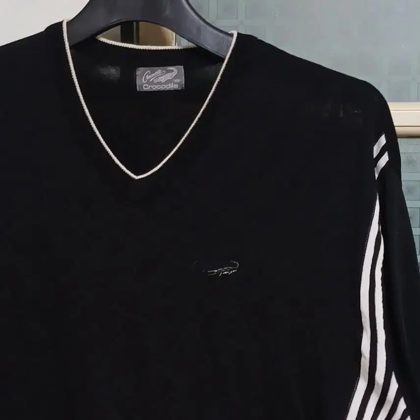 [BUNJANG] Crocodile V-Neck Short Sleeve Knit Top - Size 105 / 크로커다일 브이넥  반팔 니트 105 사이즈