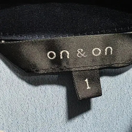[SOLD OUT] ON&amp;ON 온앤온 , 예쁜  문양  블라우스 , 거의 새상품