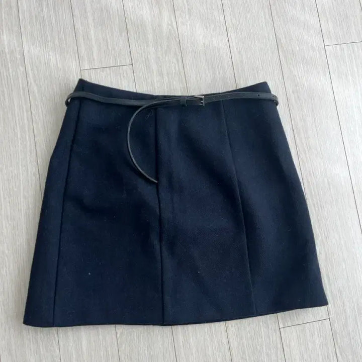 [BUNJANG] Code:U Roa Belt Skirt (S) / 코드유 로아벨트스커트s 벨트포함