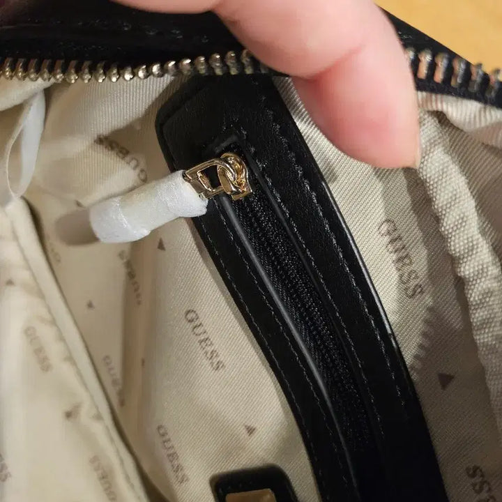 [BUNJANG] Guess Serelia Shoulder Satchel Bag / 게스 세렐리아 숄더 사첼백